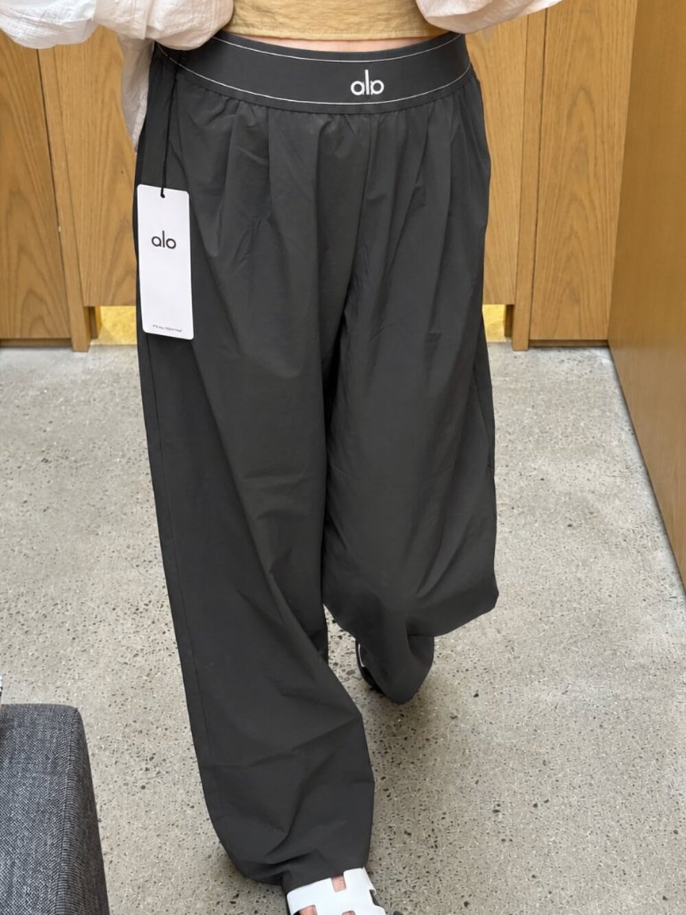 NWT ALO Yoga🦪🧆Suit Up Trouser Dark Grey (Regular 30),Size S - Picture 1 of 8